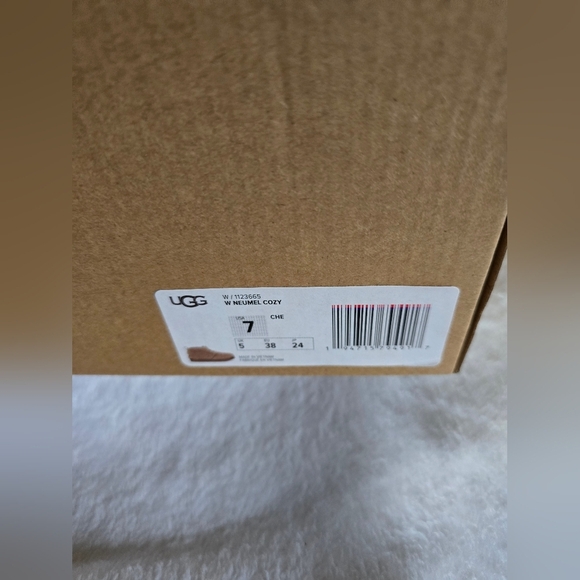 NEW! UGG, Womens Neumel Cozy Lace-up Boots, Chestnut, Size 7 - NIB - Picture 11 of 13